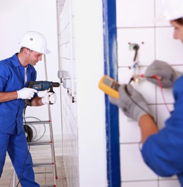 Sådan finder du en god og billig håndværker Elektriker