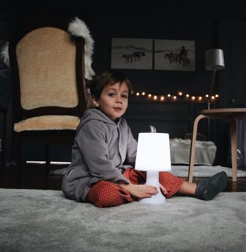 Dekorer dit barns værelse med sjove børnelamper børnelamper