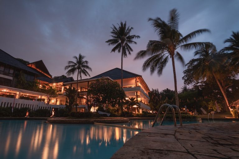 Fedt hotel med palmer