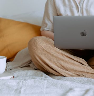Kaffe på sengen er det bedste i verden kaffe-i-sengen