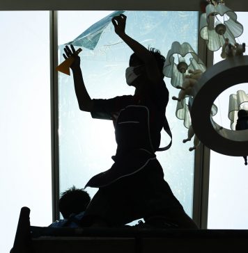 Få privatliv i hjemmet med vinduesfolie